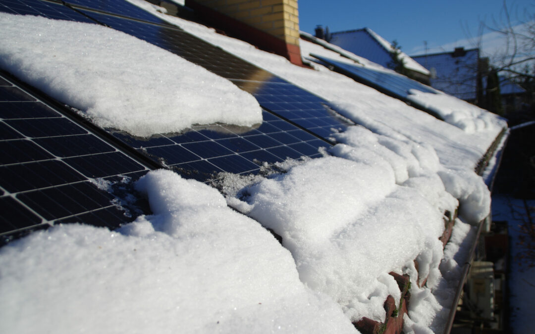 Prévention des problèmes de glace et de neige sur votre toiture : conseils pratiques